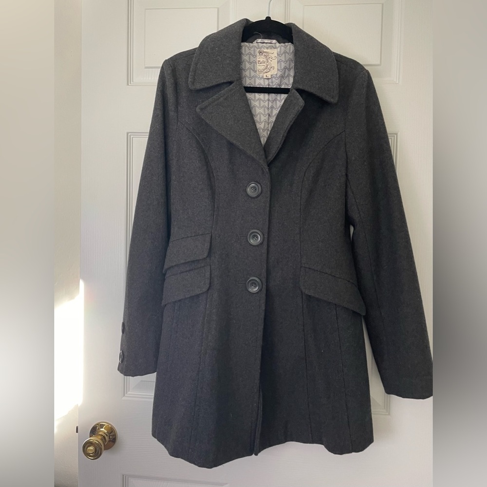 Junior/Ladies US Large Classic Peacoat in Charcoal Grey - Like New